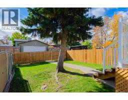 133 Berwick Drive Nw, Calgary, AB T3K1E7 Photo 33