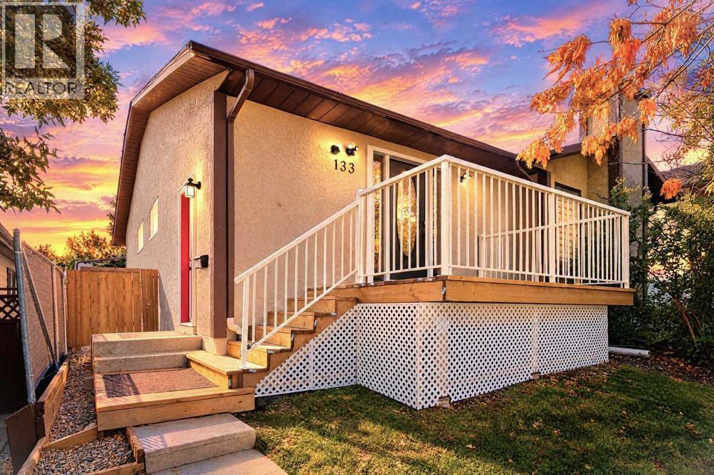 133 Berwick Drive NW, Calgary, Alberta, T3K1E7