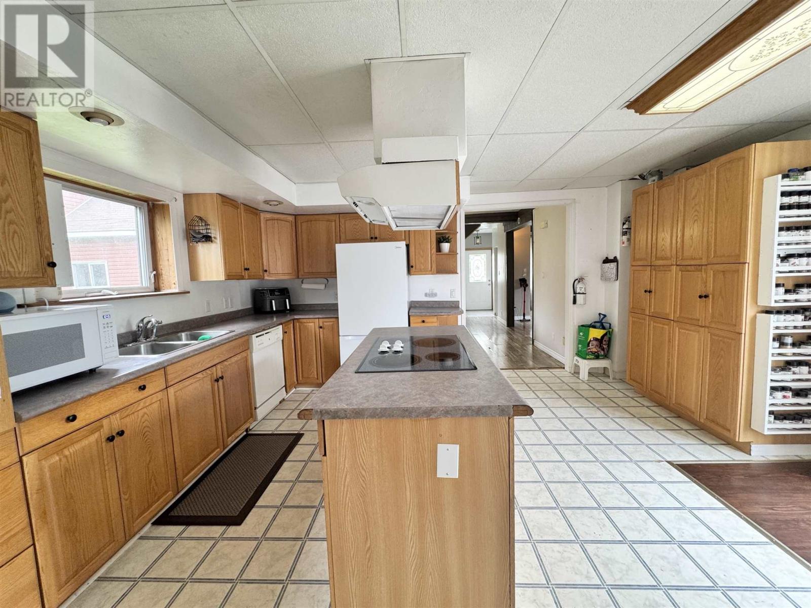 45 Elgin ST - 10