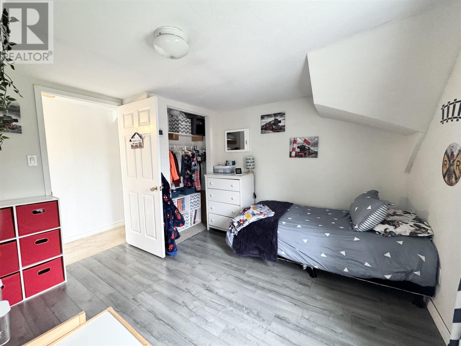 45 Elgin ST - Image 22