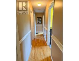 2 Roberts Drive thumbnail 15