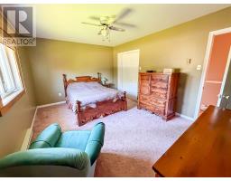 2 Roberts Drive thumbnail 18