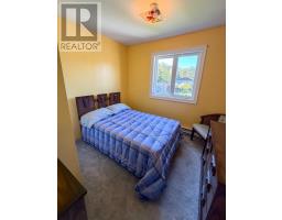 2 Roberts Drive thumbnail 20
