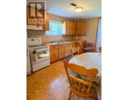 2 Roberts Drive thumbnail 25
