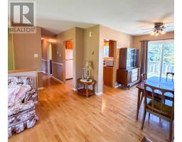 2 Roberts Drive thumbnail 9