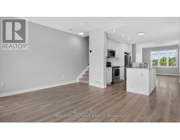 Living room - 1440 Hemlock Road, Ottawa, ON K1K4B9 Photo 6