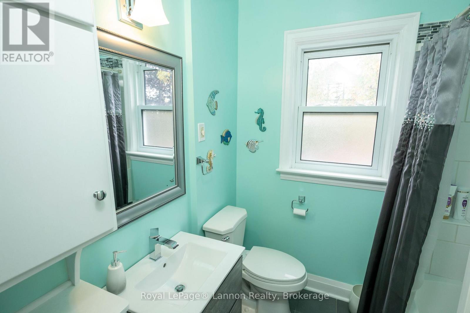 82 COLLEGE STREET W - 33