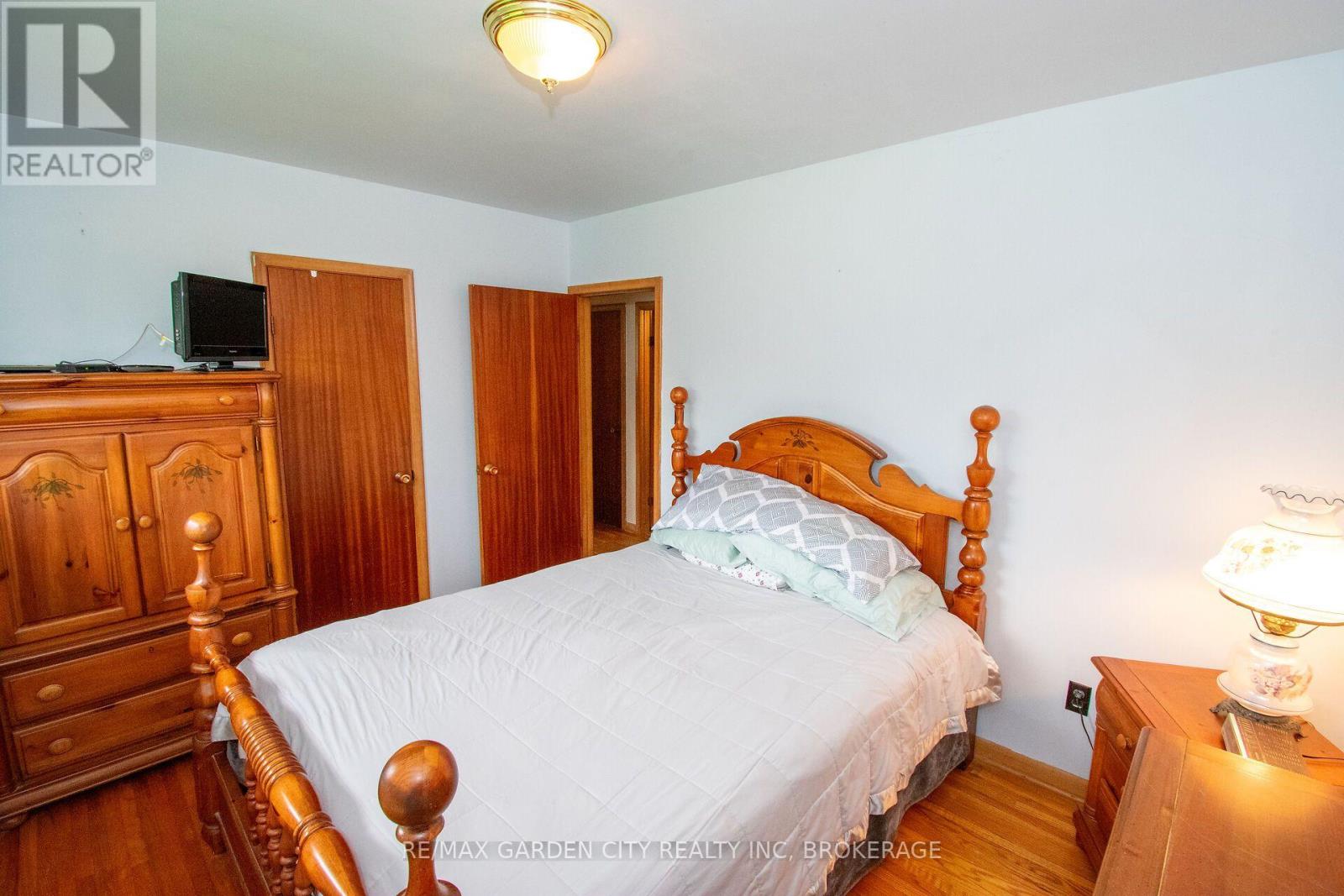 103 KILGOUR AVENUE - 14