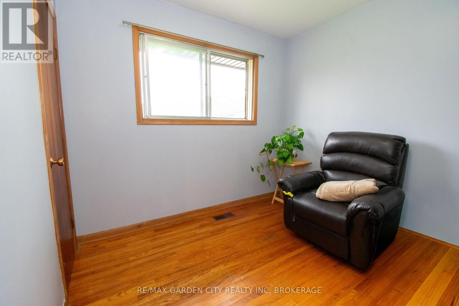 103 KILGOUR AVENUE - 15