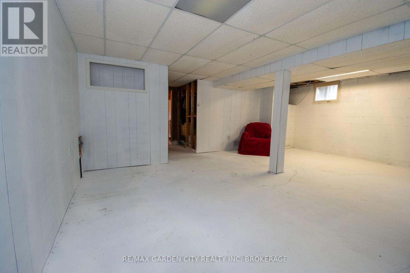 103 KILGOUR AVENUE - 24