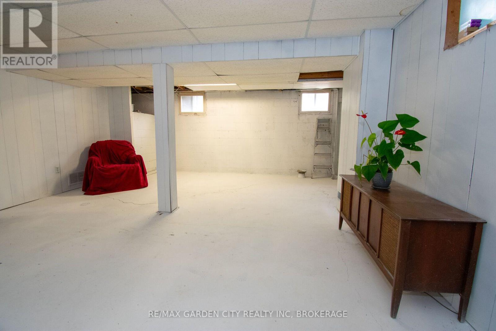103 KILGOUR AVENUE - 25