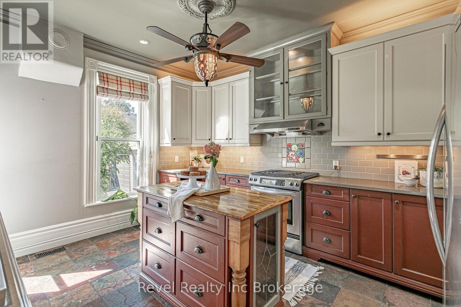 104 ANN STREET - Image 22