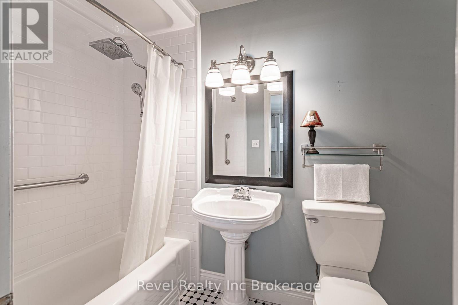 104 ANN STREET - Image 28