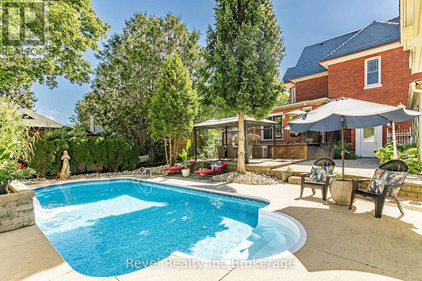 104 Ann Street, Ingersoll (Ingersoll - South), Ontario, N5C2G3, Ingersoll (Ingersoll - South), Ontario — photo 4 of 5