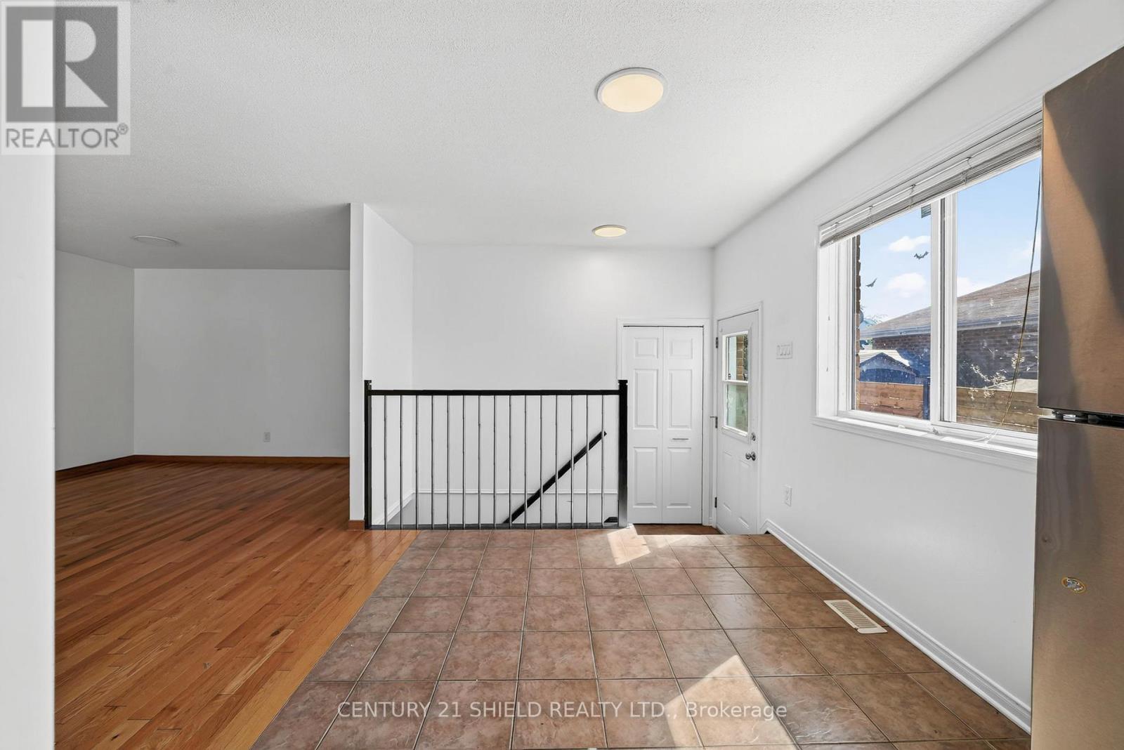 148 LOTTIE AVENUE - 8