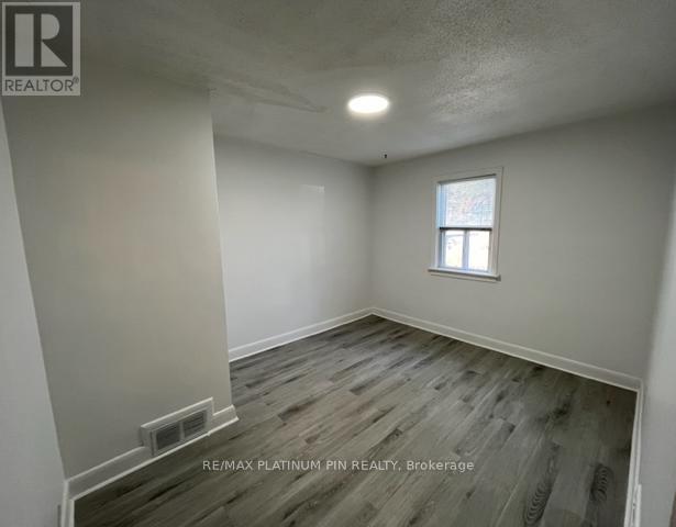194 FLORENCE AVENUE - 8