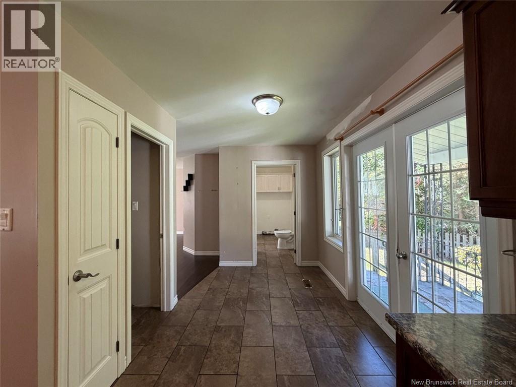 12 Fort Avenue - 10