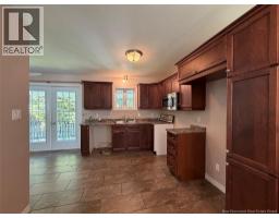 Kitchen - 12 Fort Avenue, Edmundston, NB E3V1E1 Photo 6