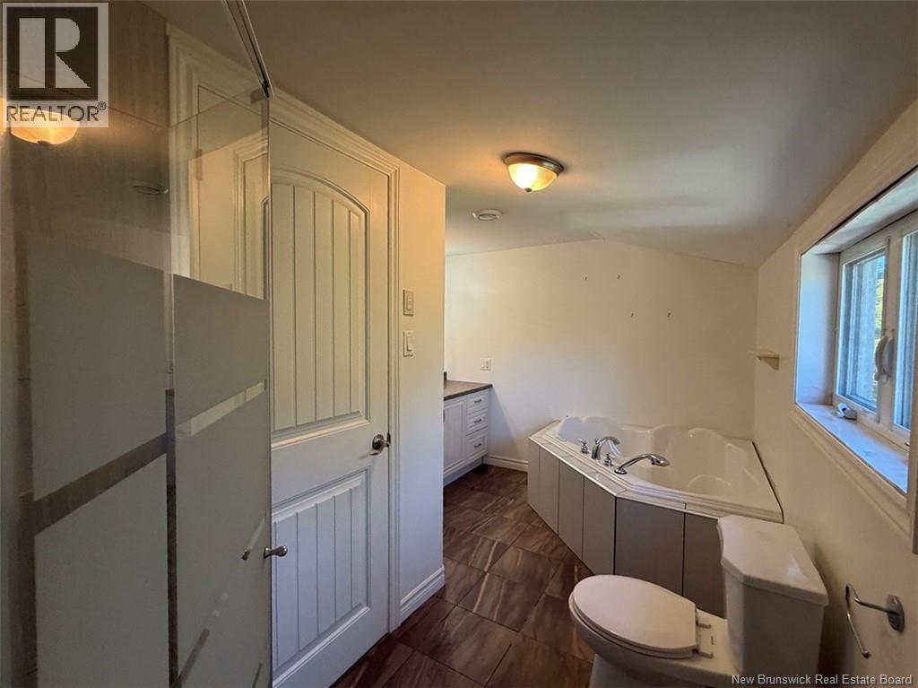 12 Fort Avenue - 23