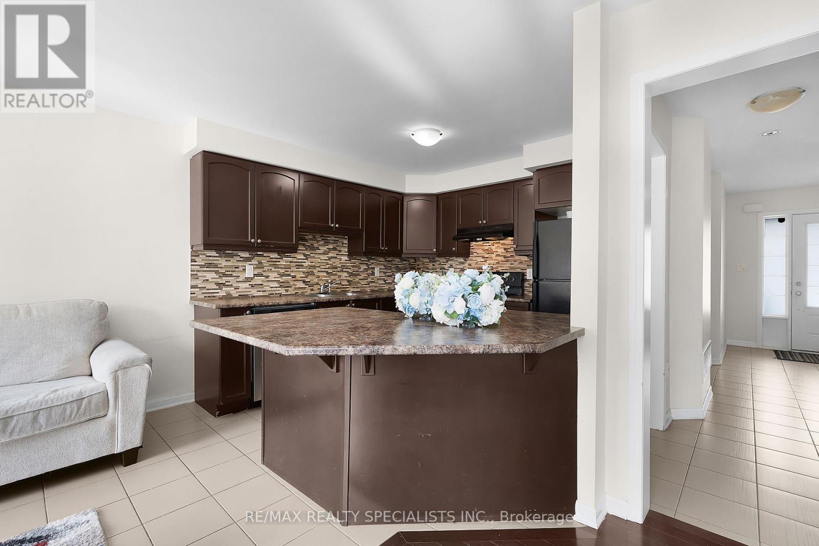 7 STOTTS TERRACE - 11