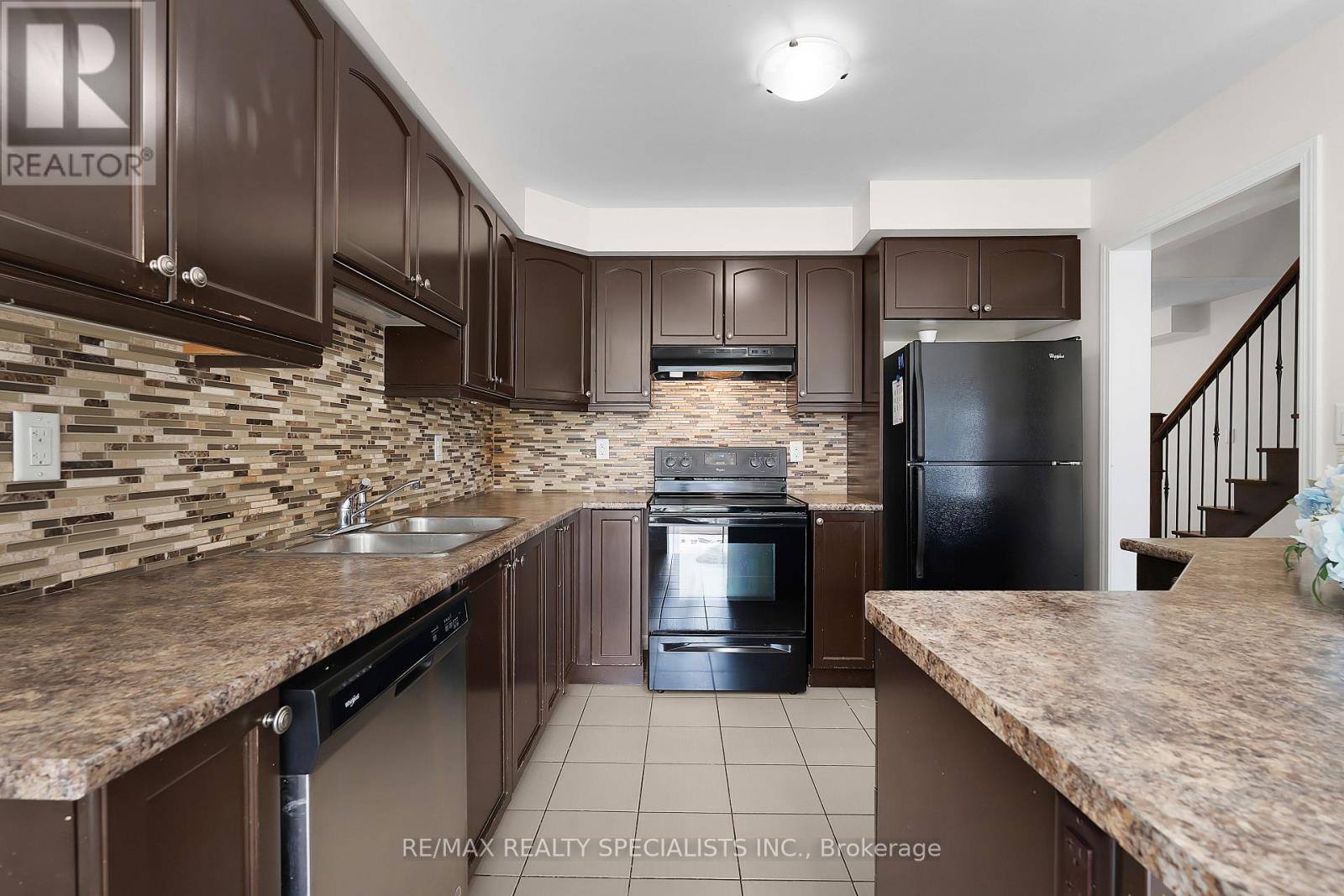 7 STOTTS TERRACE - 14
