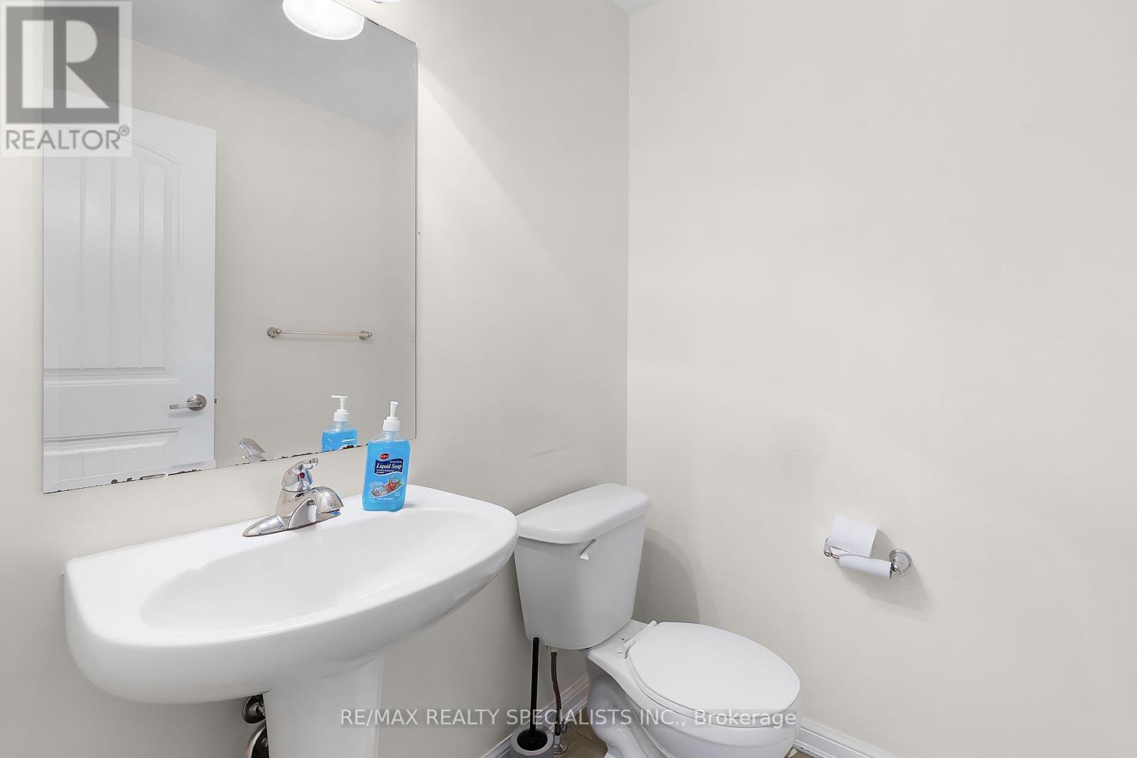 7 STOTTS TERRACE - 16