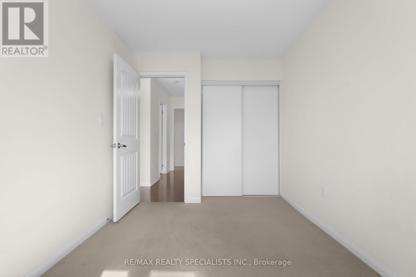 7 STOTTS TERRACE - 24