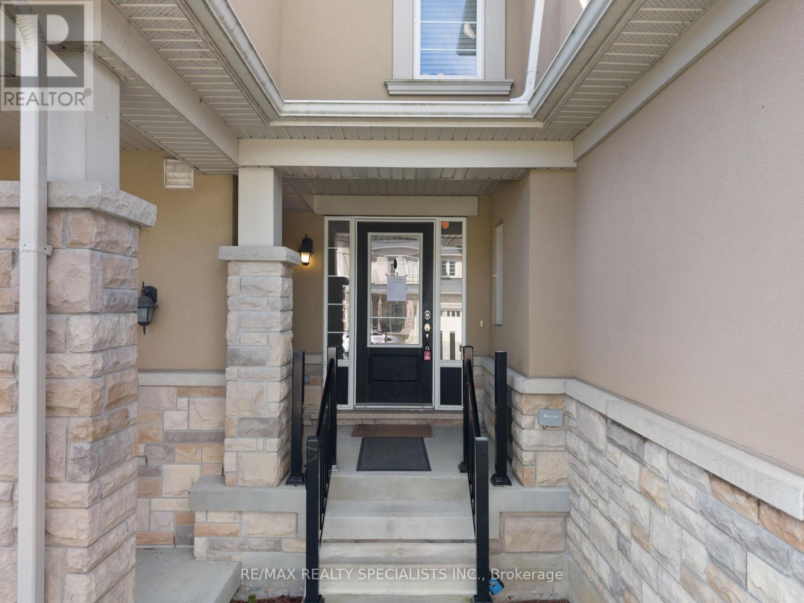 7 STOTTS TERRACE - 3