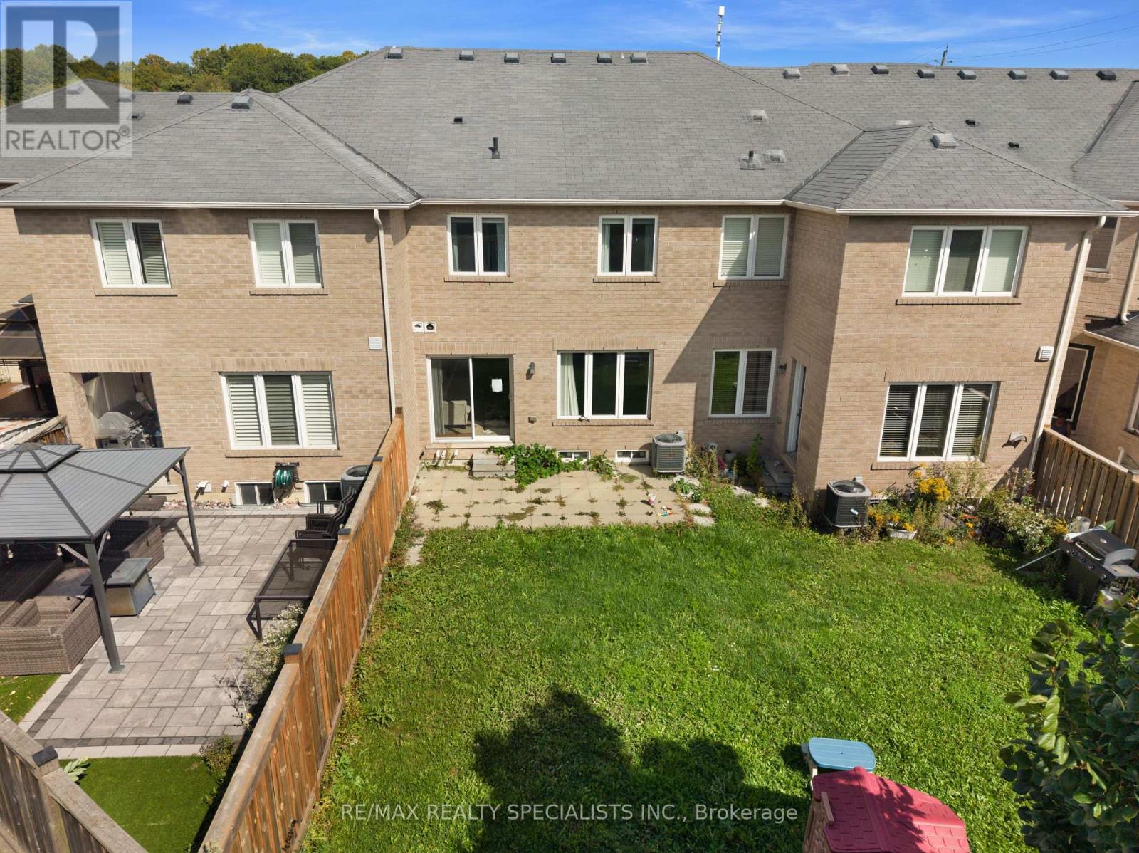 7 Stotts Terrace, Toronto, ON photo 32