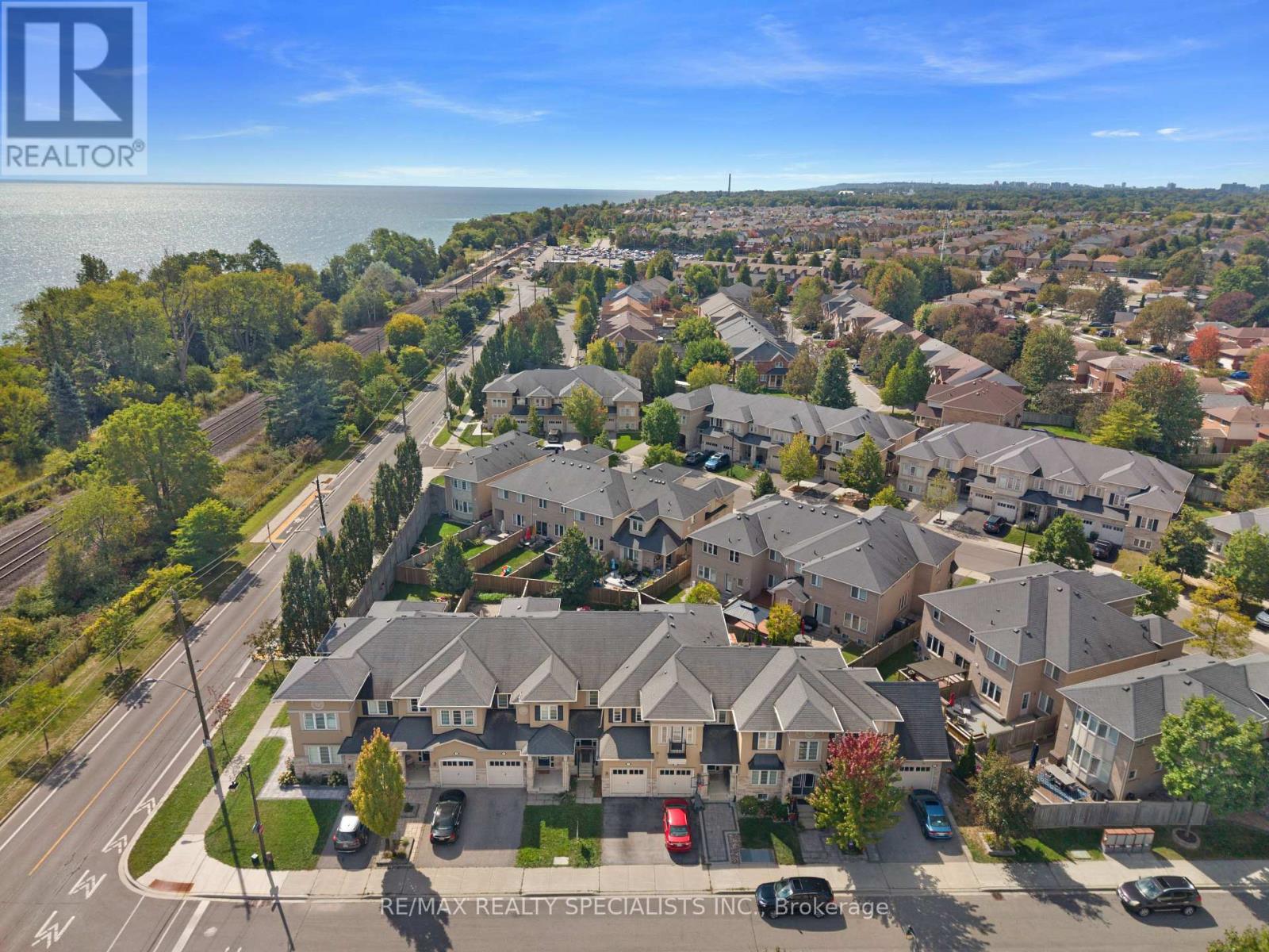 7 Stotts Terrace, Toronto, ON photo 35