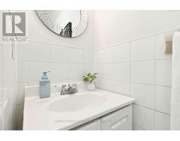135 Wolverleigh Boulevard, Toronto, ON M4J1R8 Photo 16