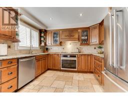 Family room - 14 Mcgee Crescent, Aurora, ON L4G6L8 Photo 10