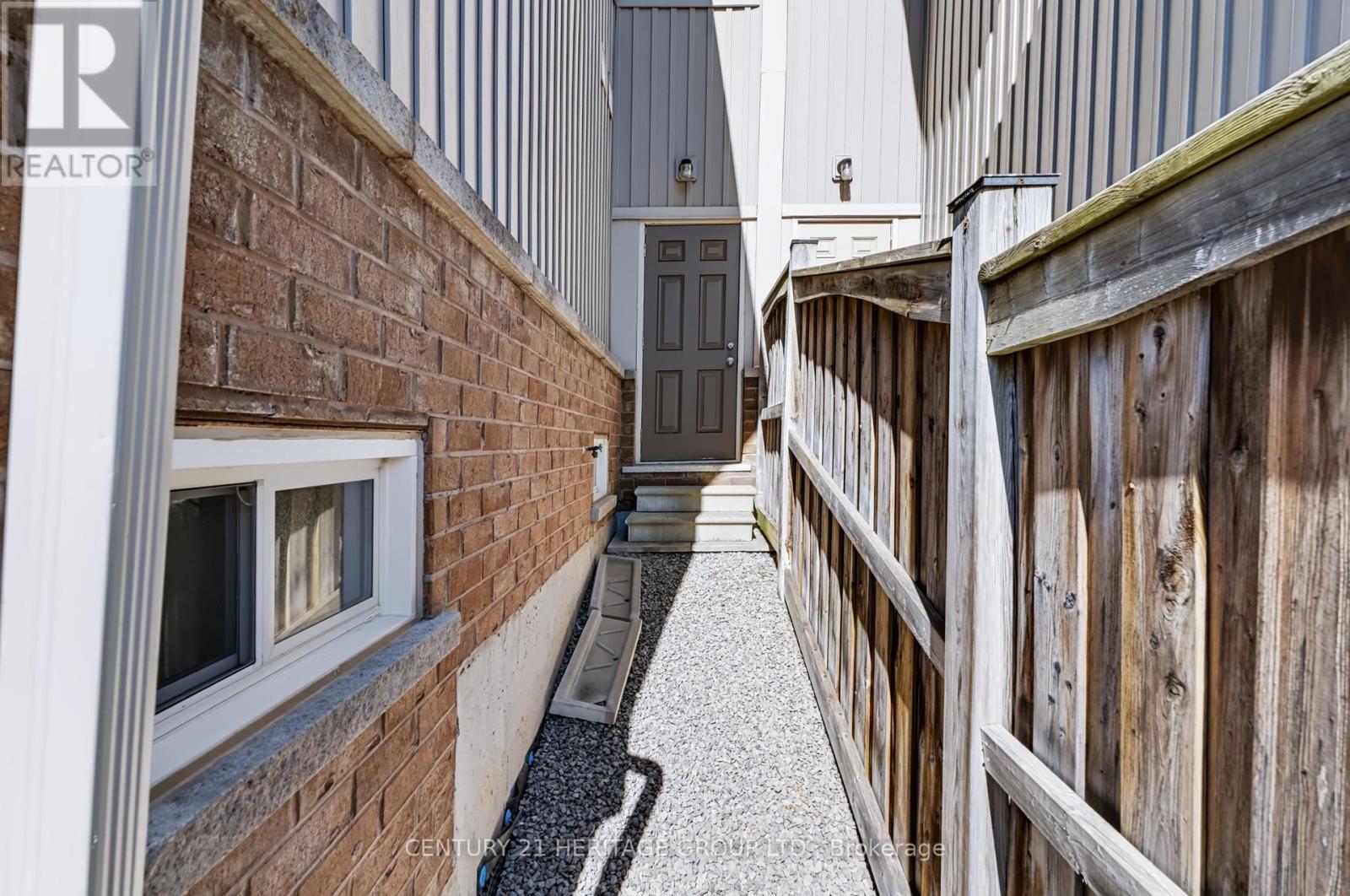 39 STOYELL DRIVE - 29