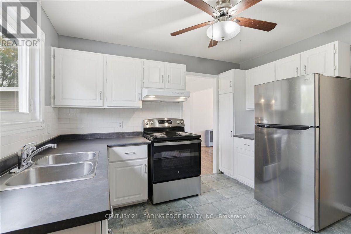 300 ANNSHEILA DRIVE - 11
