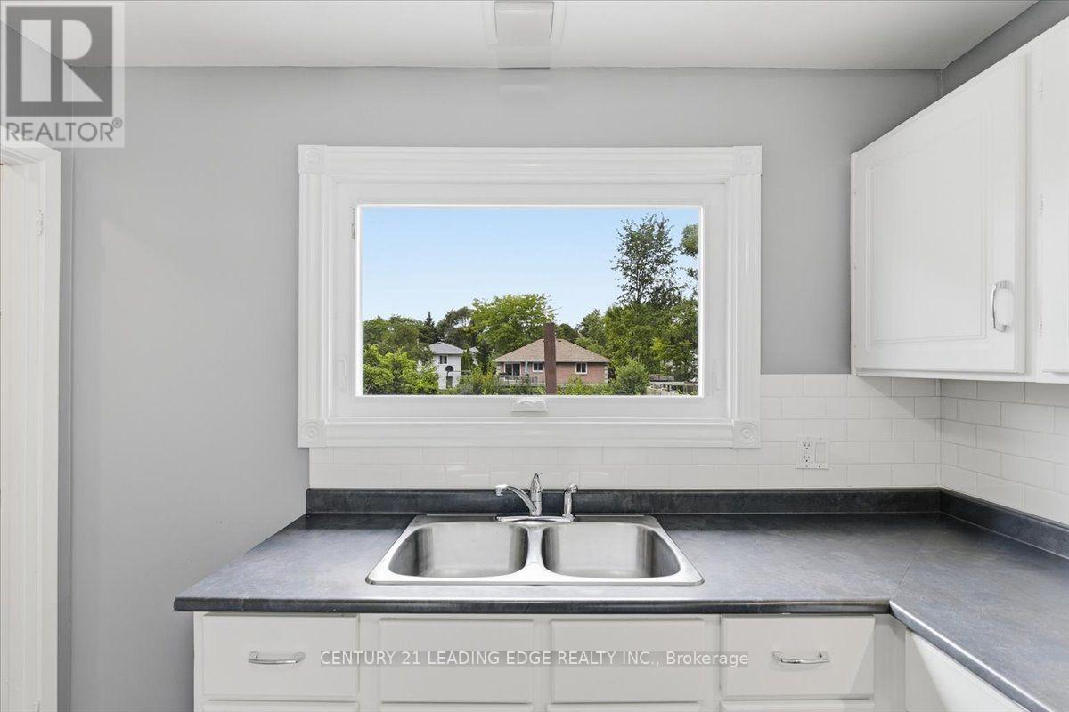 300 ANNSHEILA DRIVE - Image 13