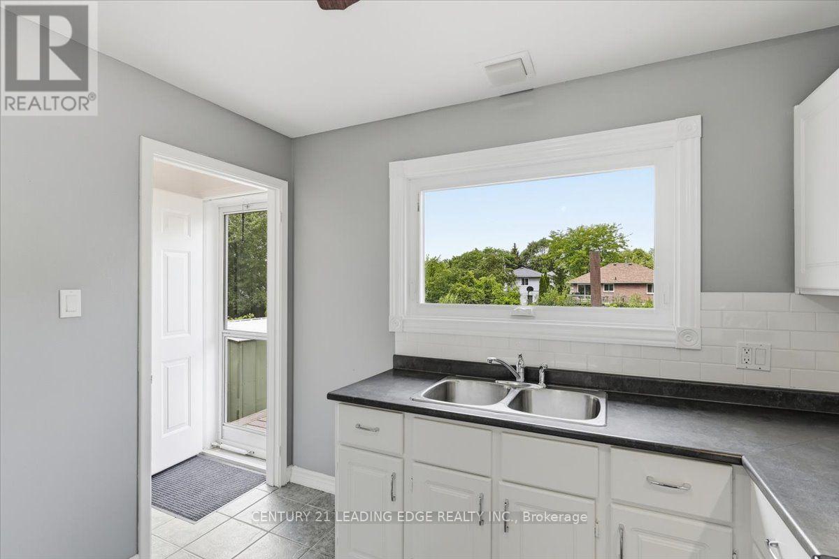 300 ANNSHEILA DRIVE - 14