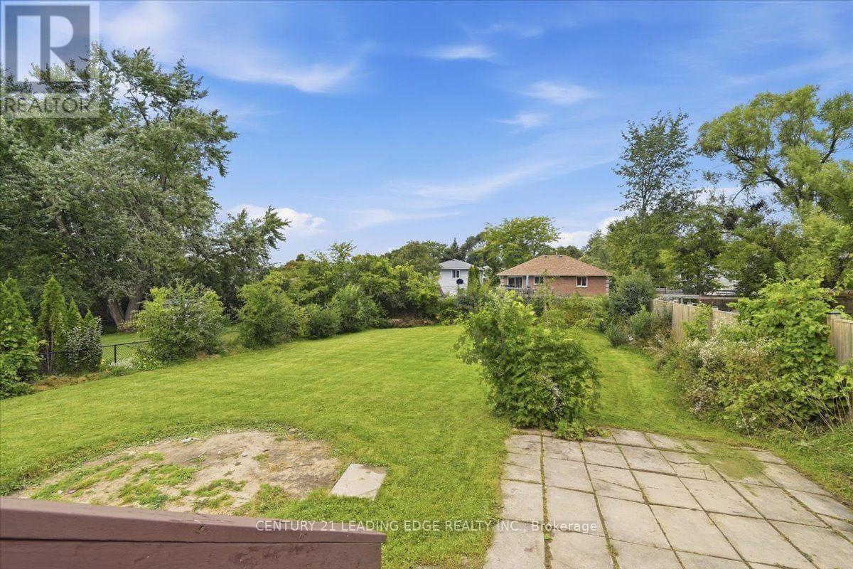 300 ANNSHEILA DRIVE - 17