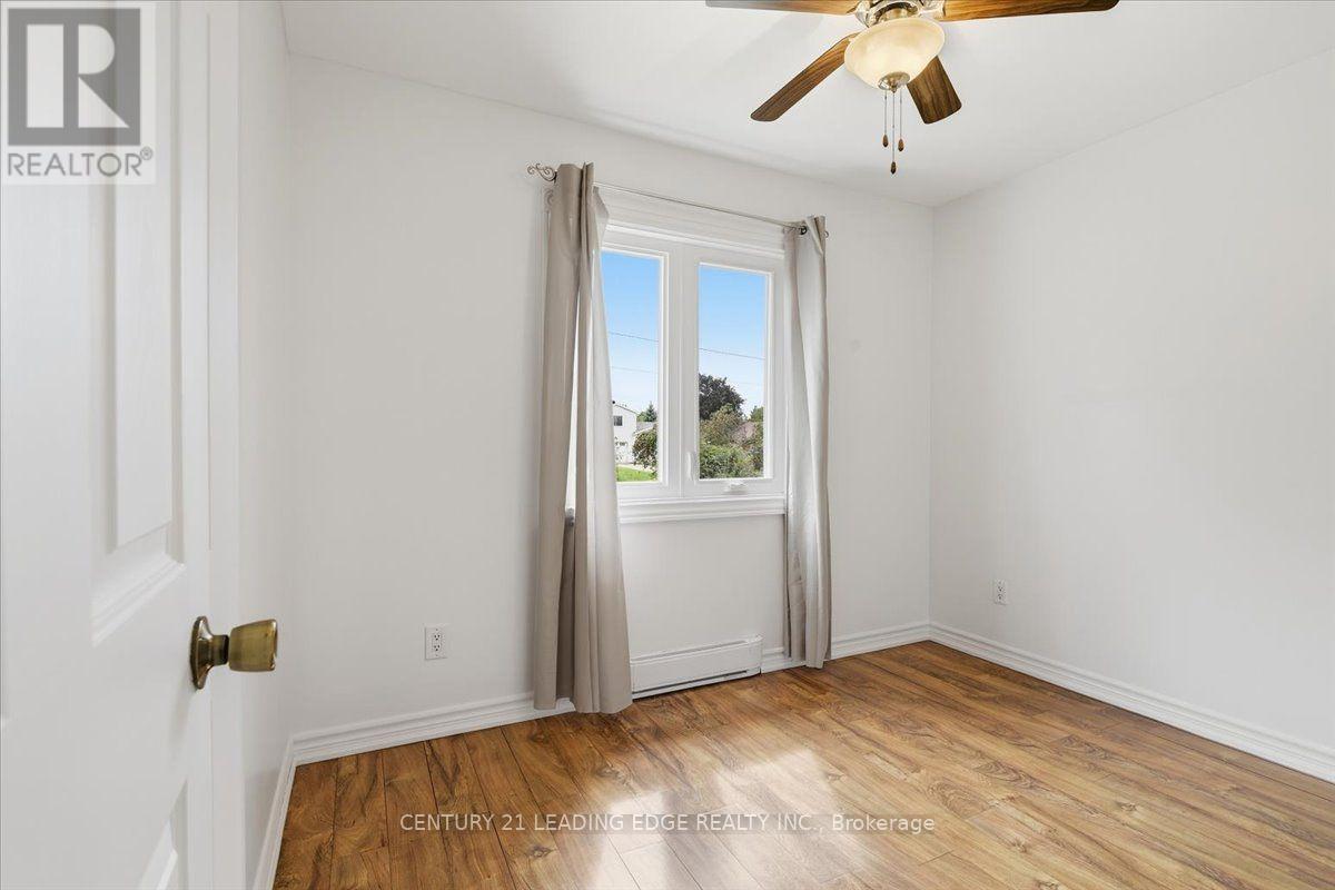 300 ANNSHEILA DRIVE - 18