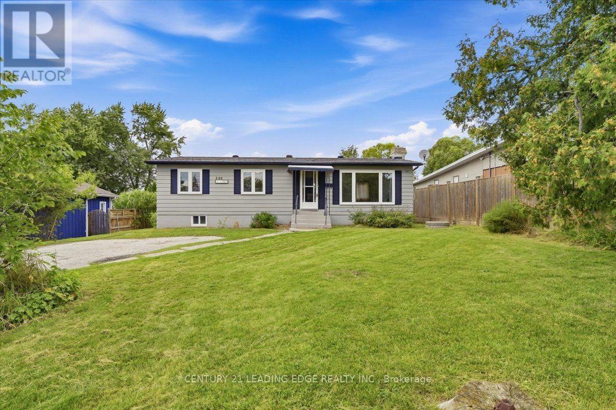 300 ANNSHEILA DRIVE - 2