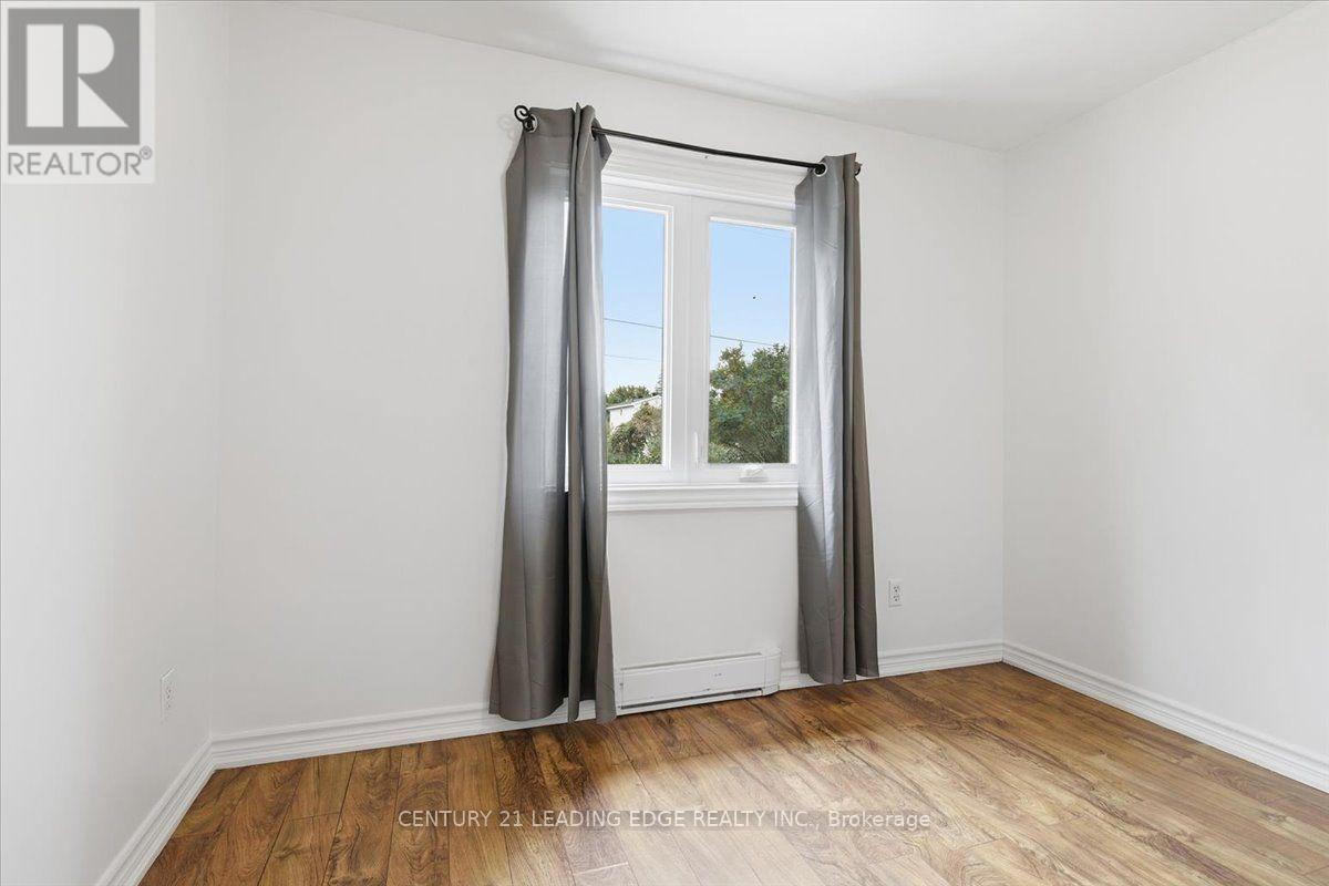 300 ANNSHEILA DRIVE - 25