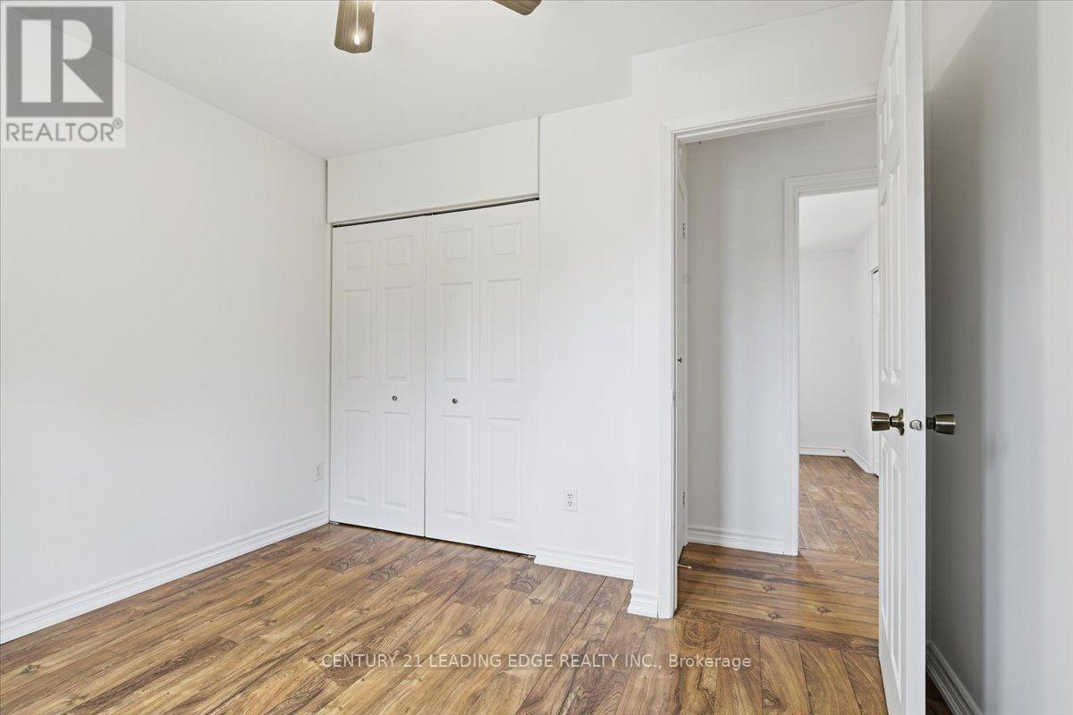 300 ANNSHEILA DRIVE - 26