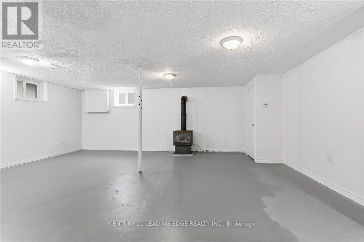 300 ANNSHEILA DRIVE - Image 28
