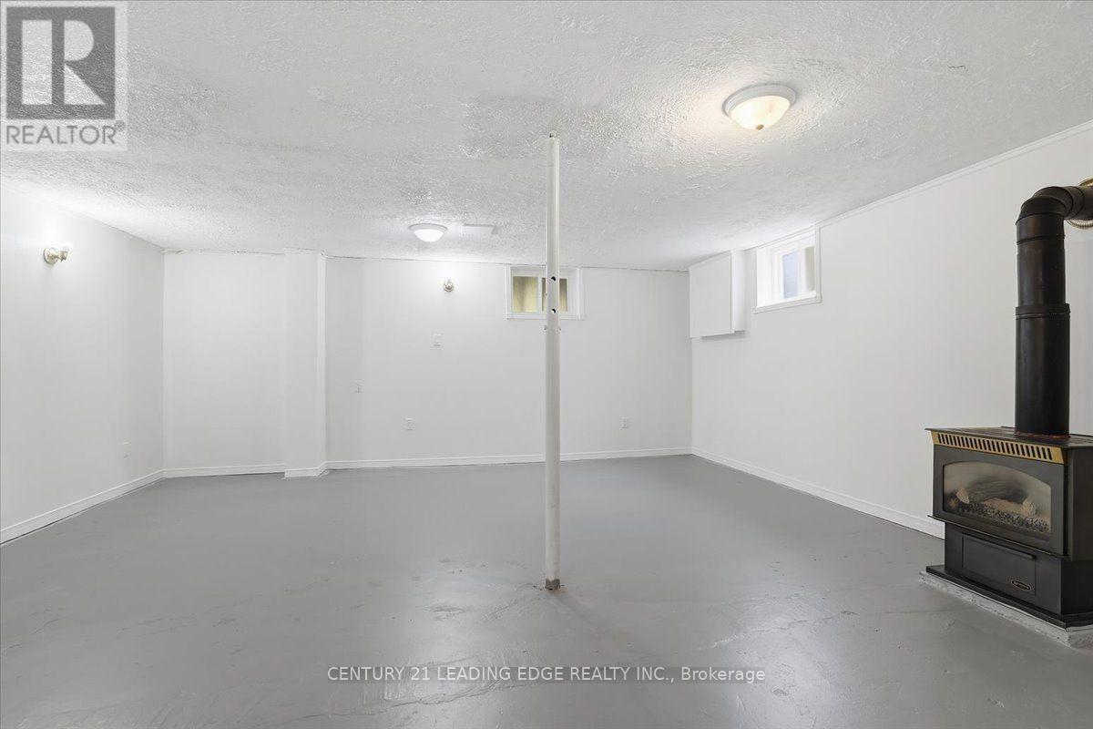 300 ANNSHEILA DRIVE - 29