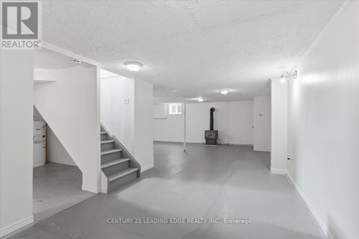 300 ANNSHEILA DRIVE - 38