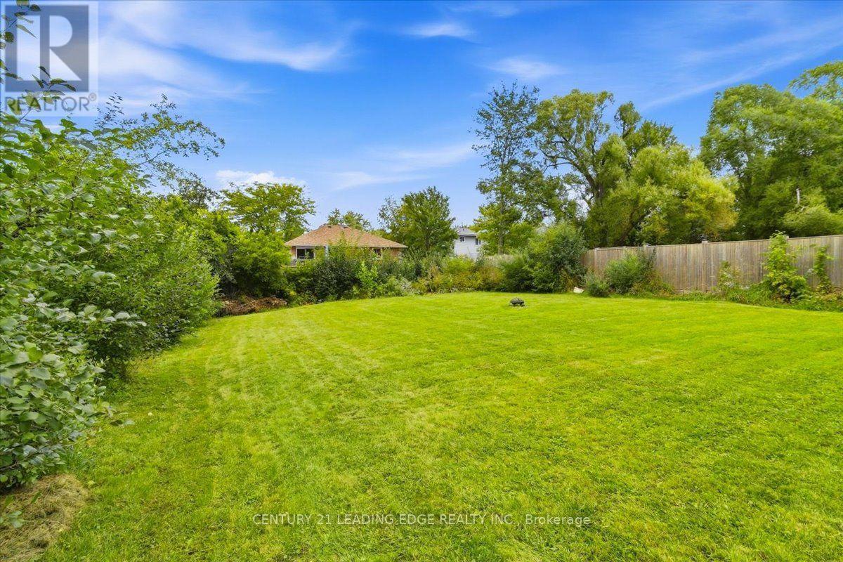 300 ANNSHEILA DRIVE - 41