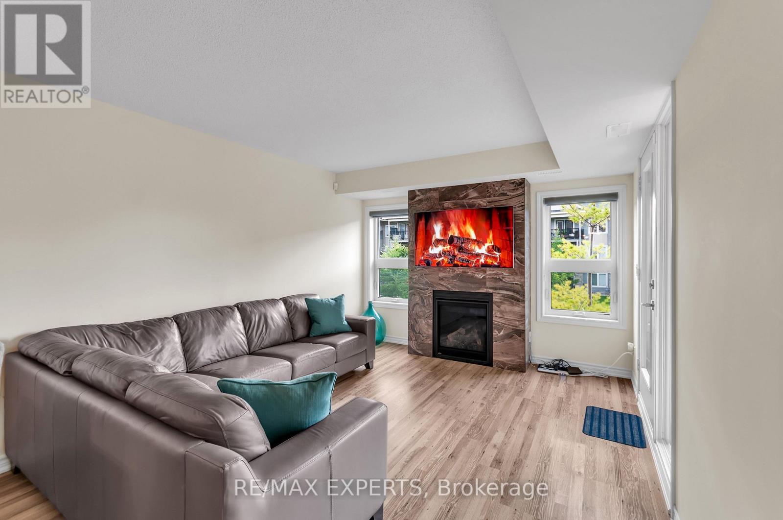 #207 4 COVE COURT - Image 10