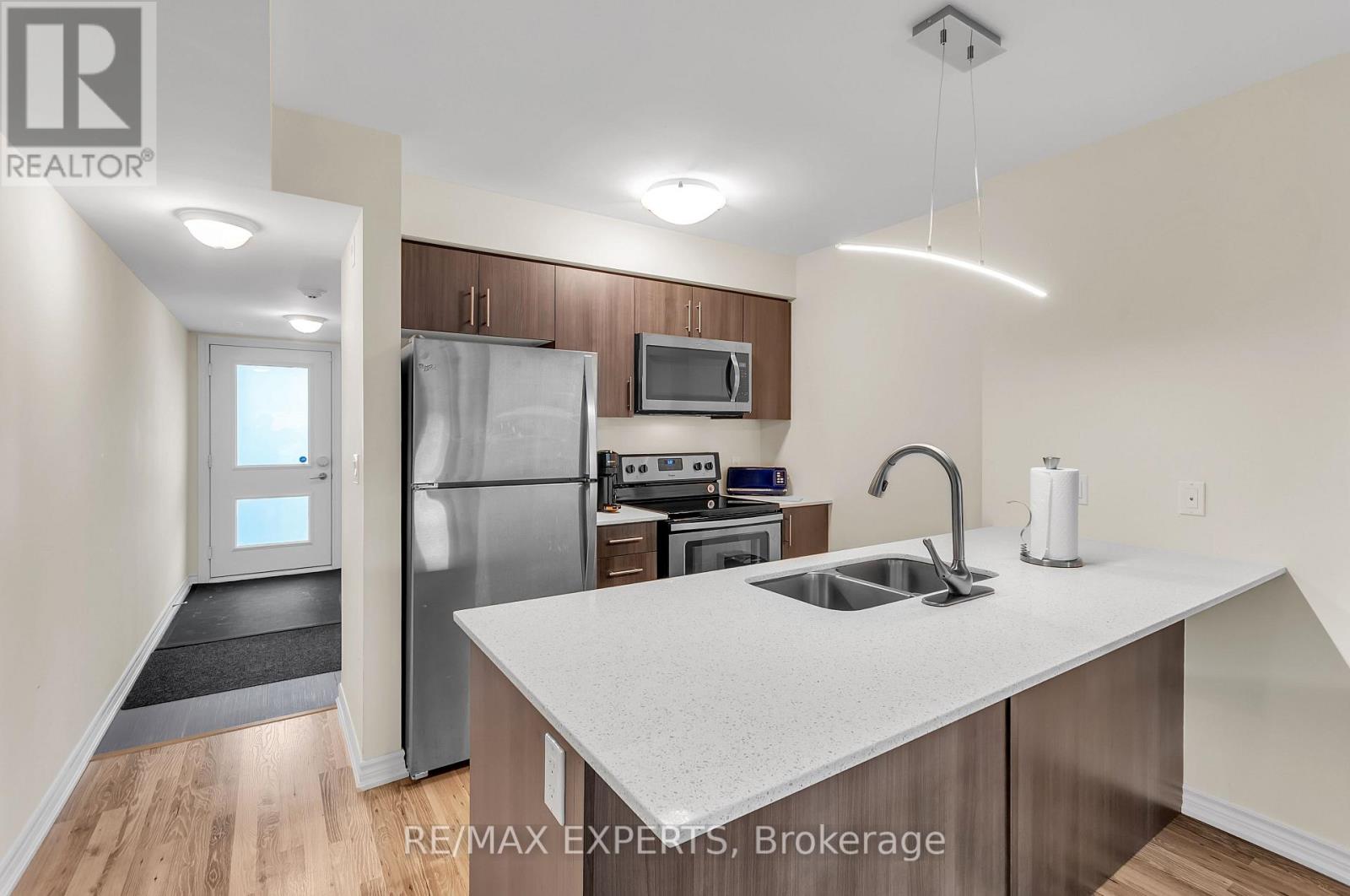 #207 4 COVE COURT - Image 4