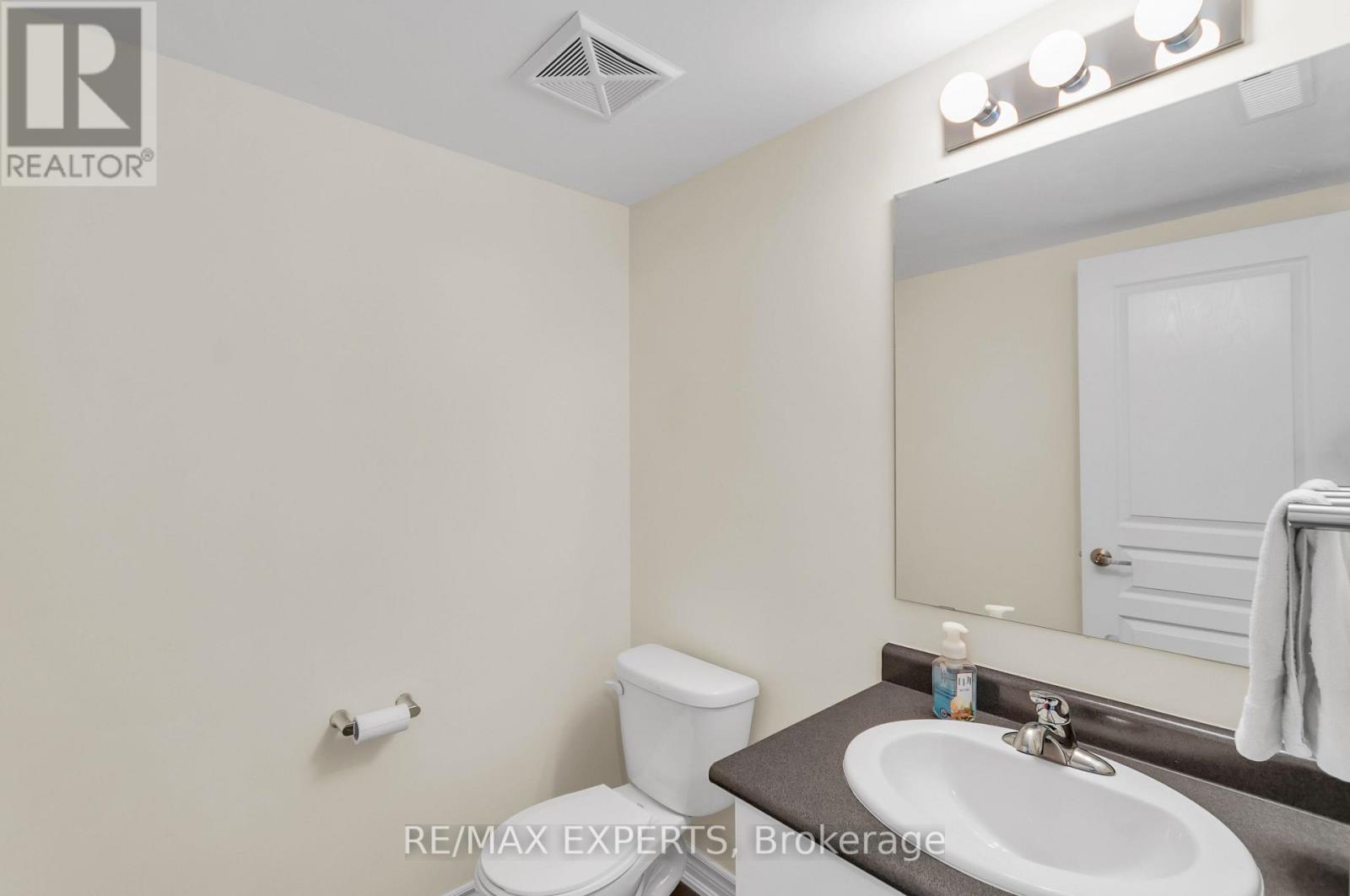 #207 4 COVE COURT - 7
