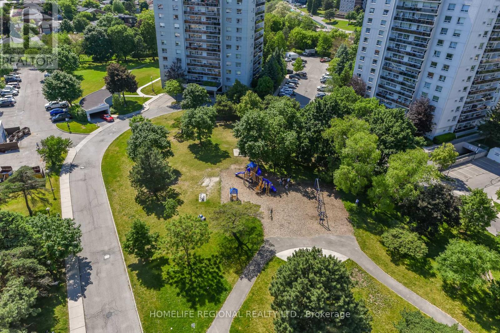 #1306 25 FONTENAY COURT - Image 29