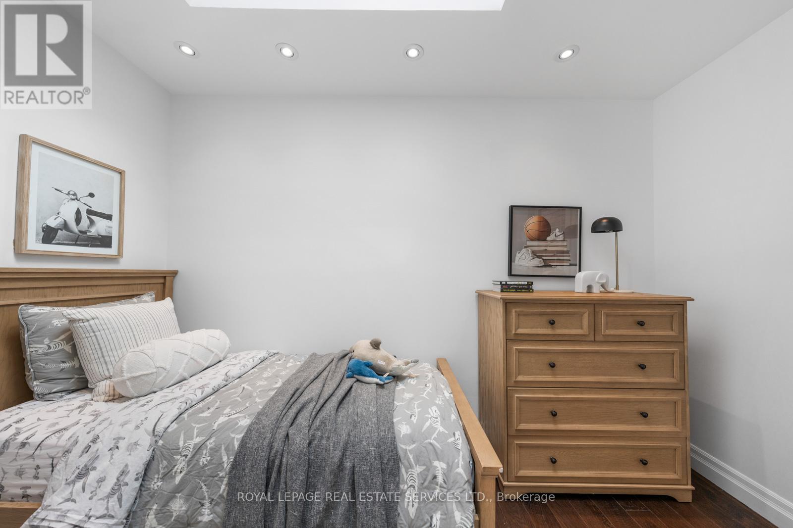 494 DURIE STREET - Image 26